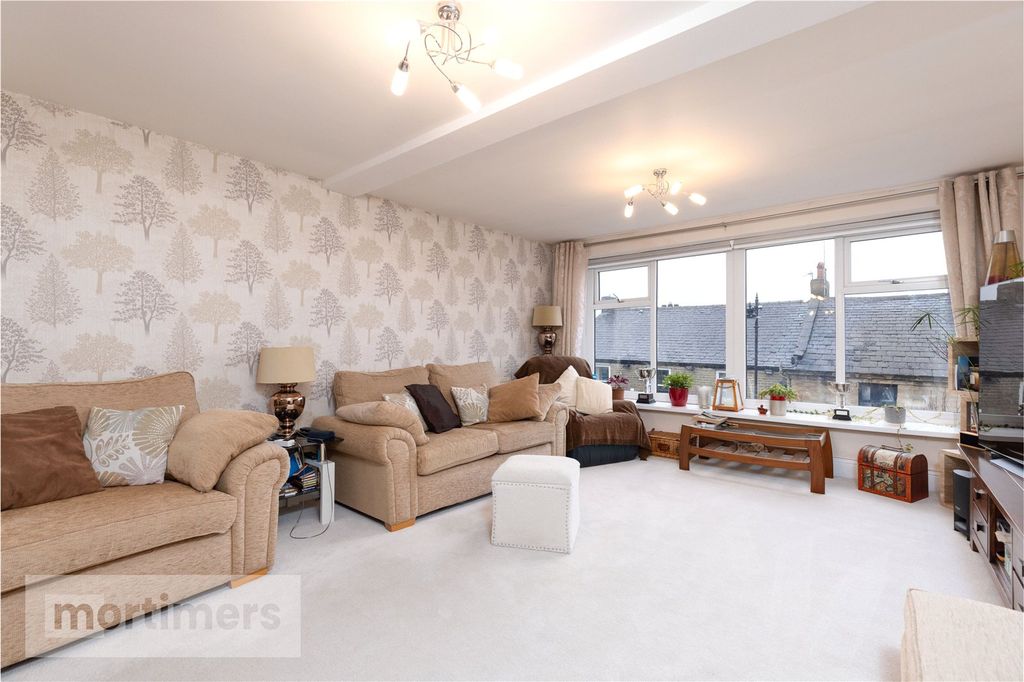 Property photo 3 of 19 Living Room