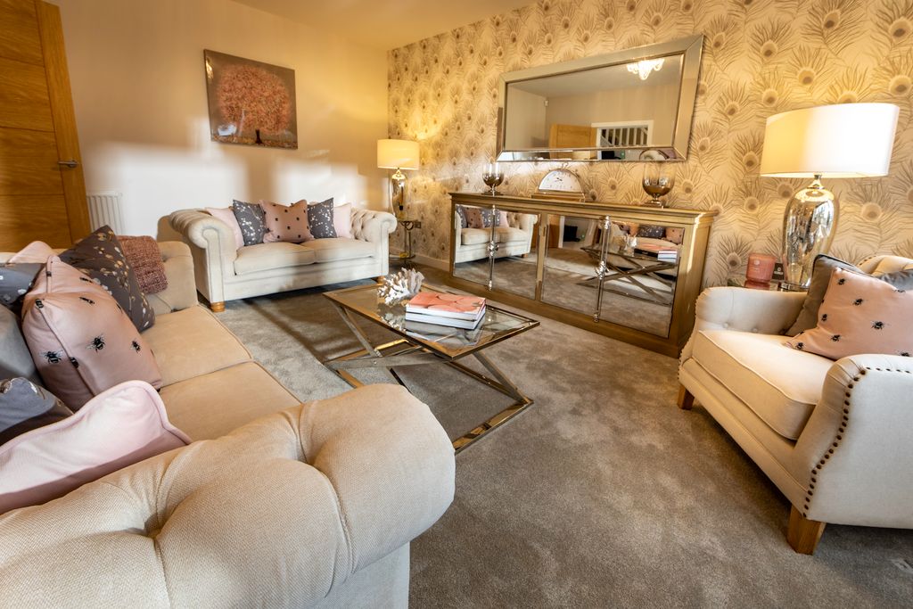 Property photo 3 of 10 Typical Interior