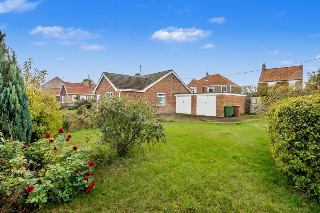 Property photo 2 of 20 4584745