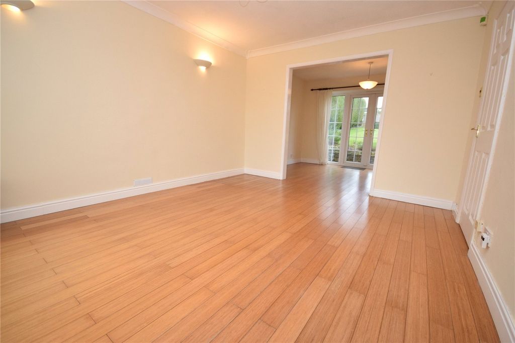 Property photo 3 of 16 Picture No. 10