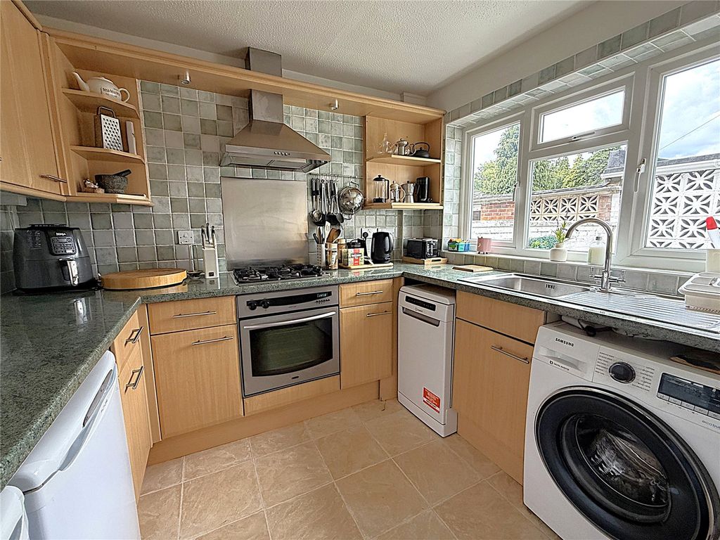 Property photo 3 of 14 Picture No. 12
