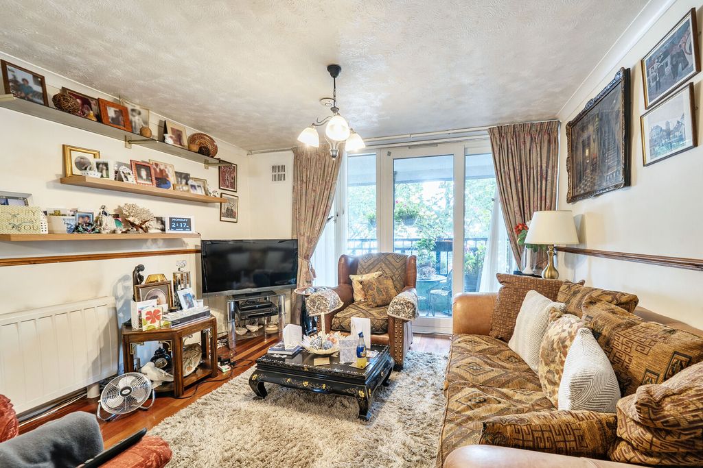 Property photo 2 of 11