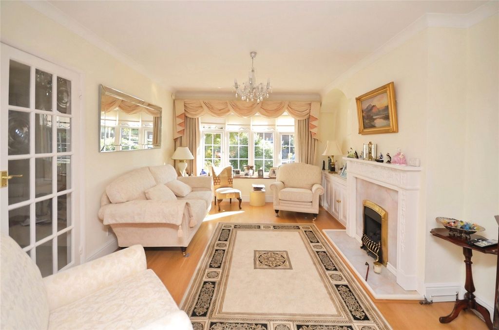 Property photo 3 of 23 Picture No. 18
