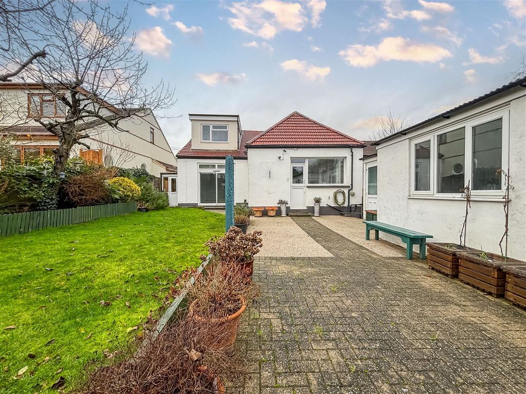 Property photo 2 of 19