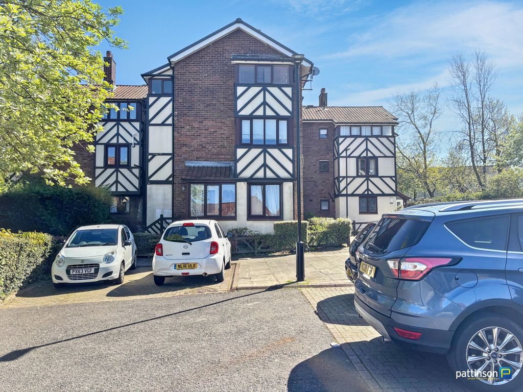 Property photo 2 of 9