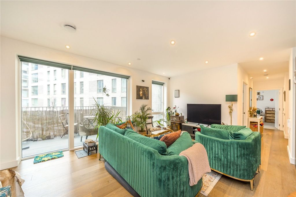 Property photo 1 of 9 Picture No. 12