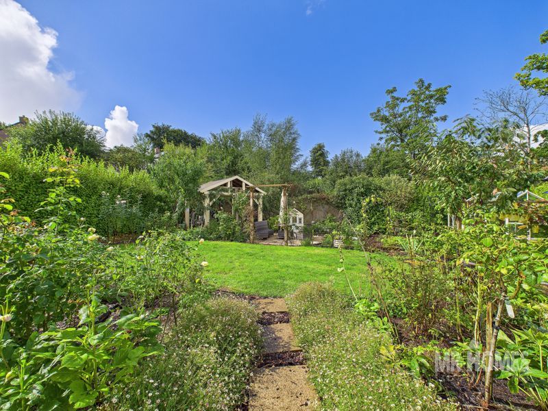 Property photo 3 of 39 Photo 30