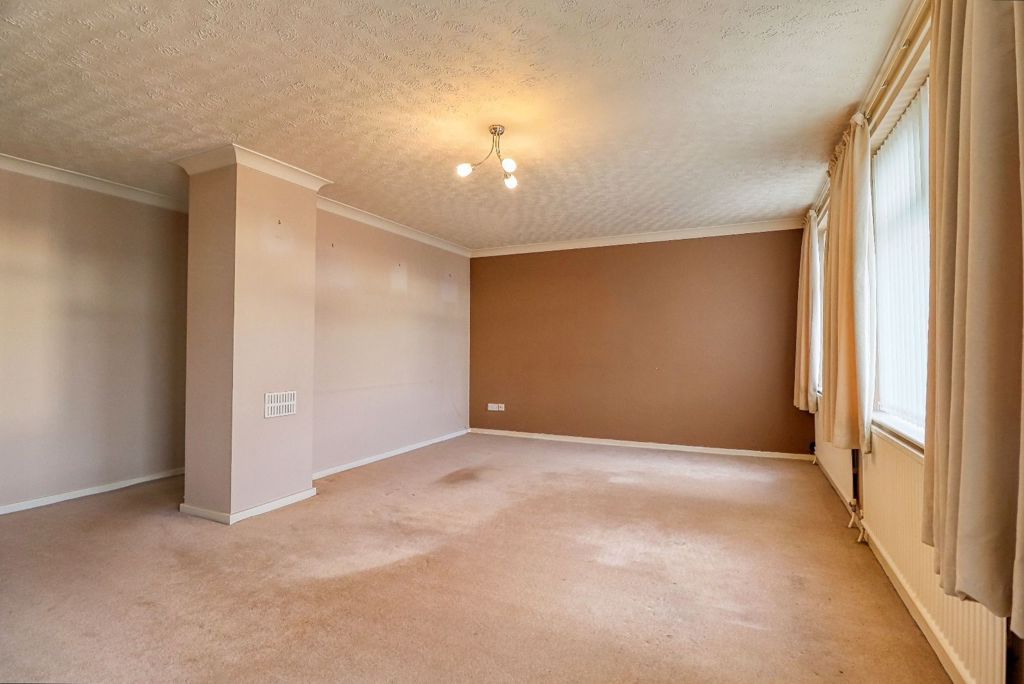 Property photo 2 of 9 Lounge/Diner