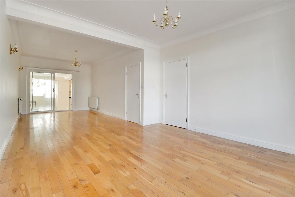 Property photo 3 of 12 3.Jpg
