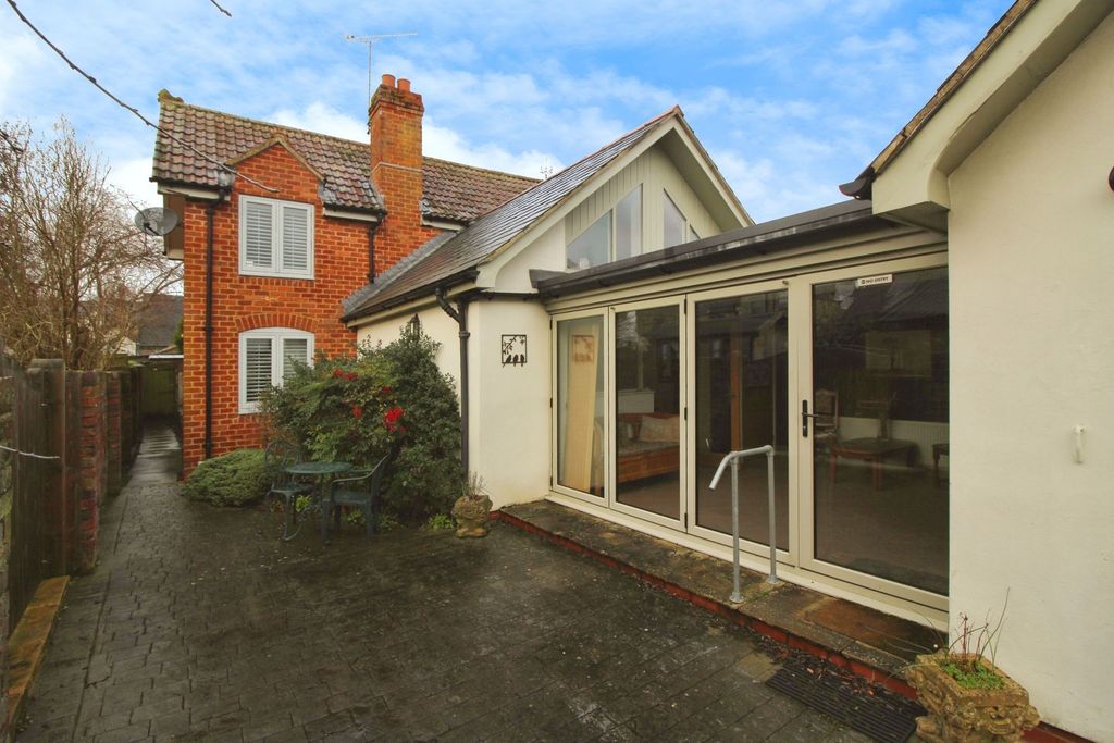 Property photo 1 of 21