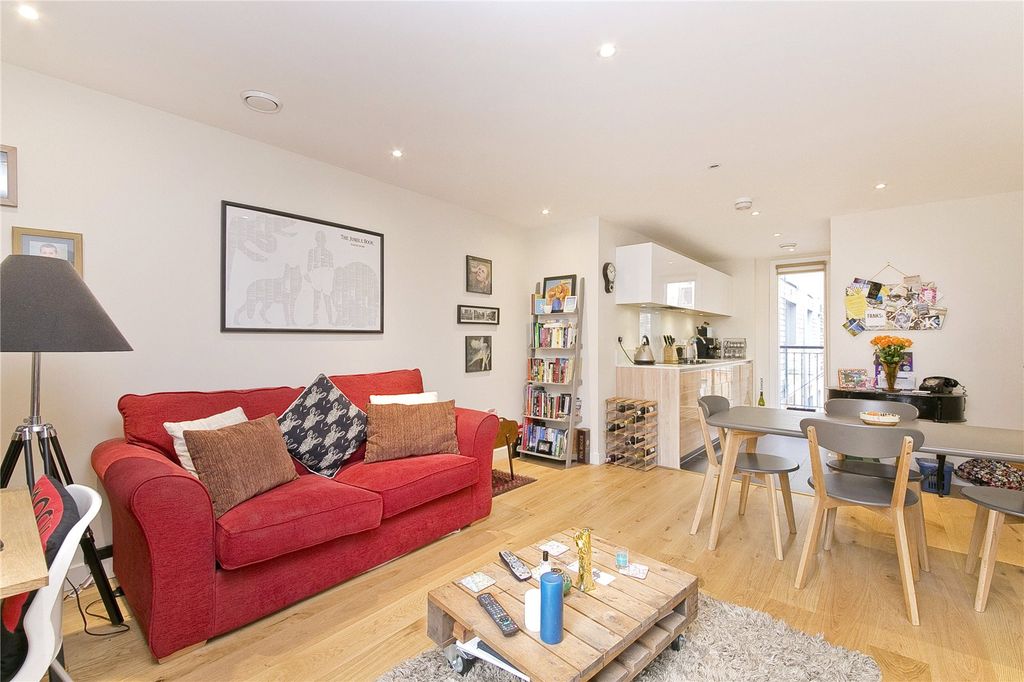 Property photo 1 of 6 Open Plan Living
