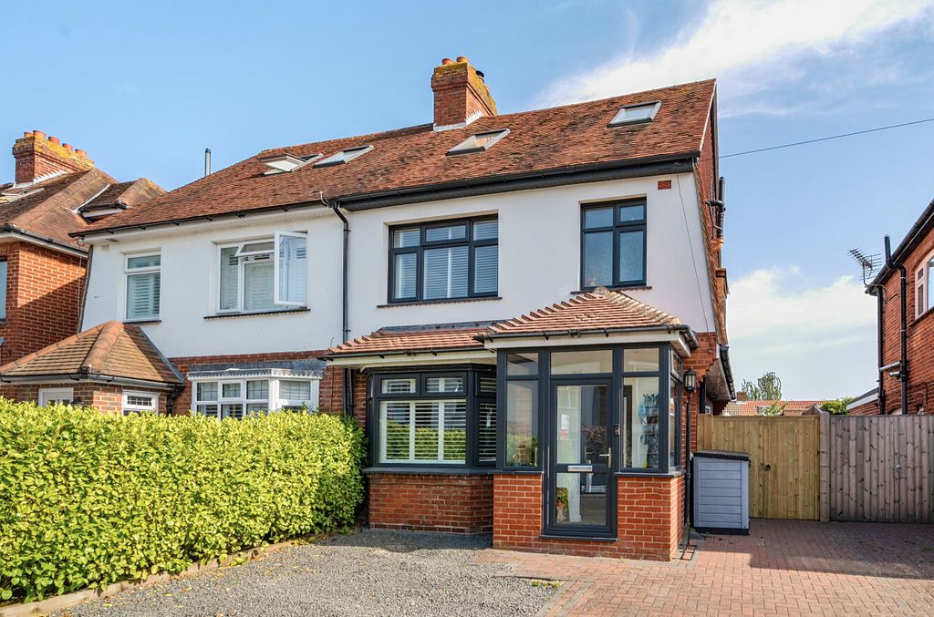 Property photo 1 of 12 1467175-1-6A180F5...