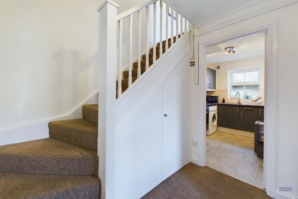 Property photo 2 of 12 Cam01745G0-Pr0059-Still006.Jpg