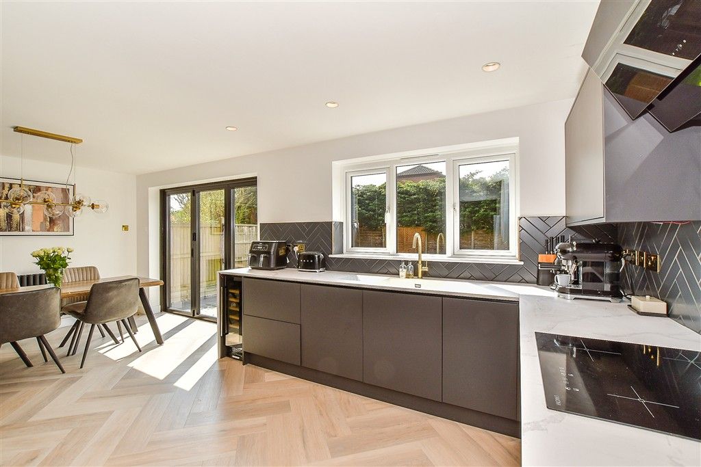 Property photo 2 of 11 Kitchen/Diner