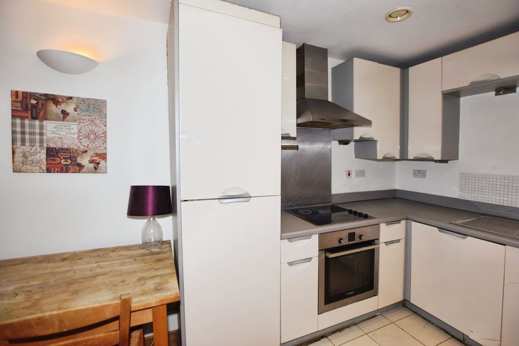 Property photo 3 of 11 Picture No. 21