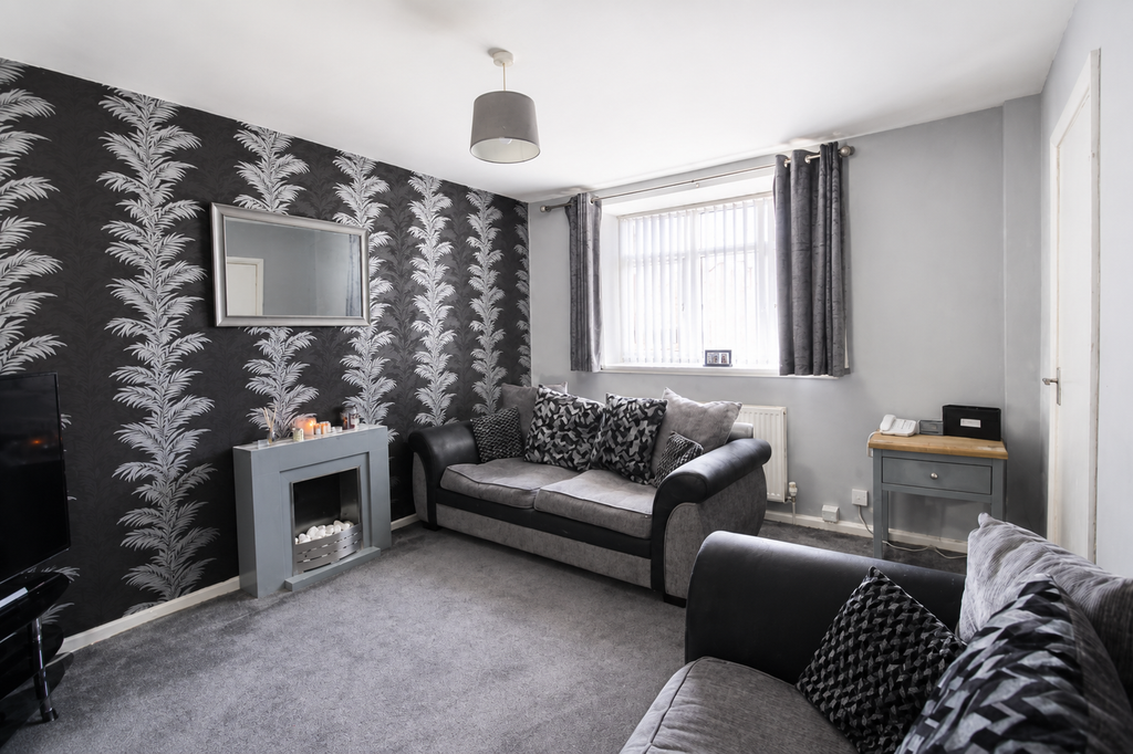 Property photo 2 of 18 1