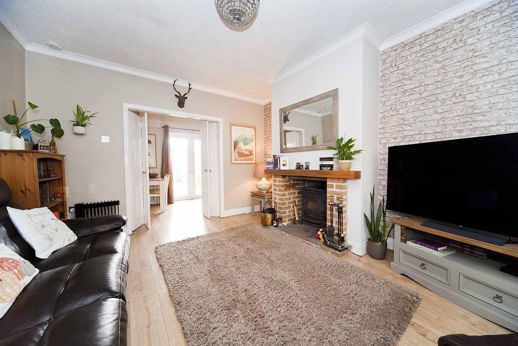 Property photo 2 of 22