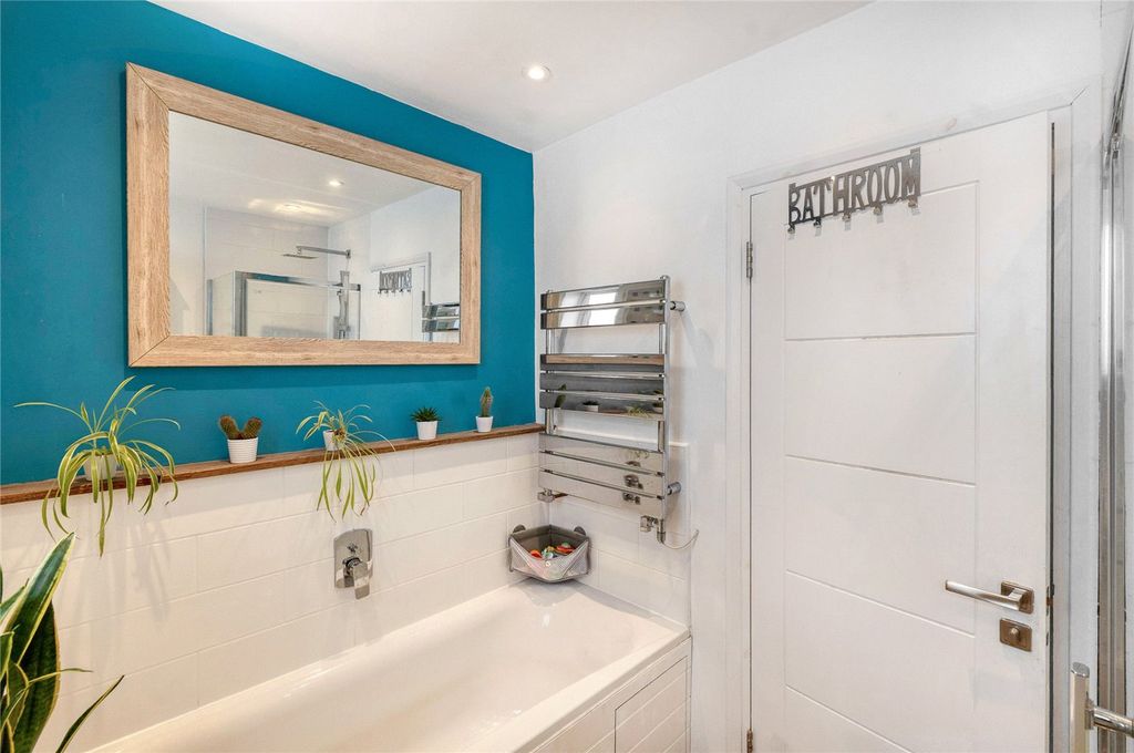 Property photo 3 of 12 Bathroom
