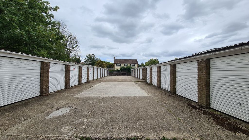 Property photo 2 of 3