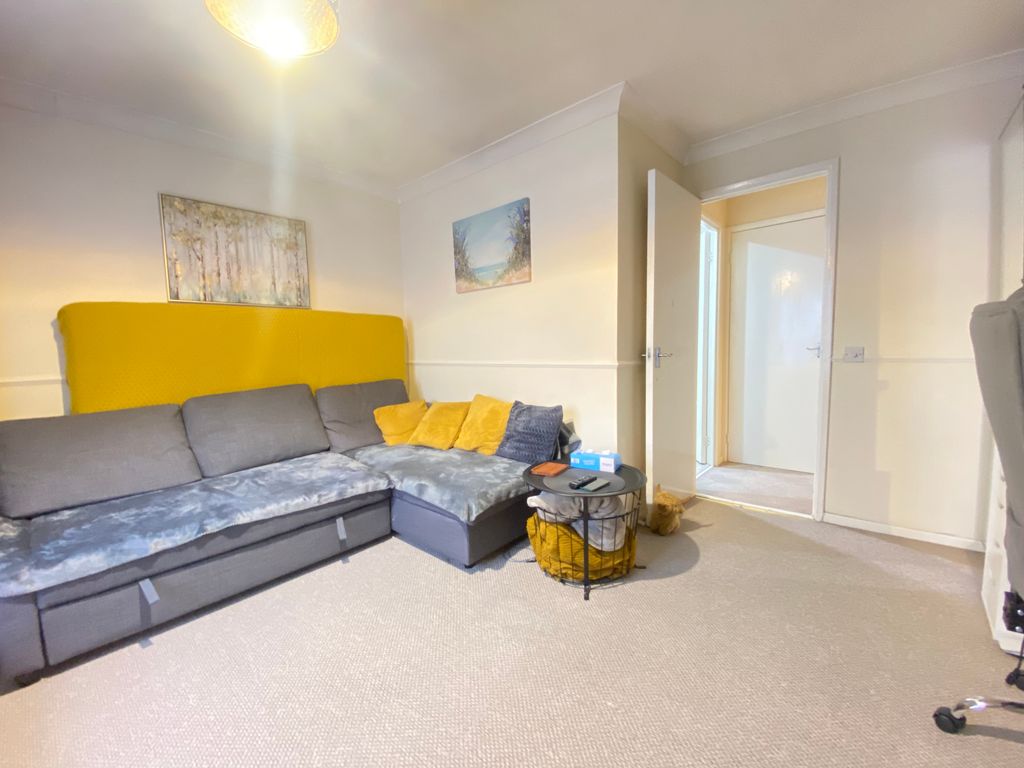 Property photo 2 of 11 Exterior