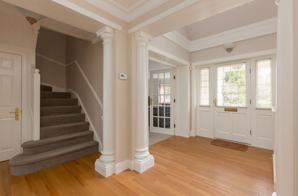 Property photo 3 of 22 Hallway
