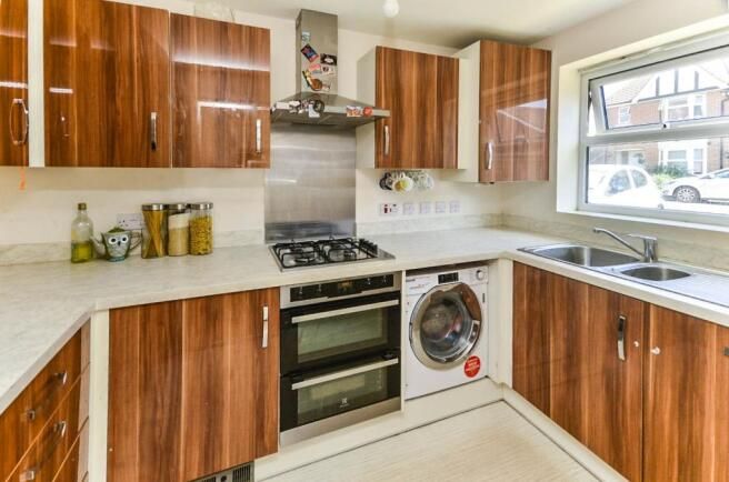 Property photo 3 of 11 Kitchen