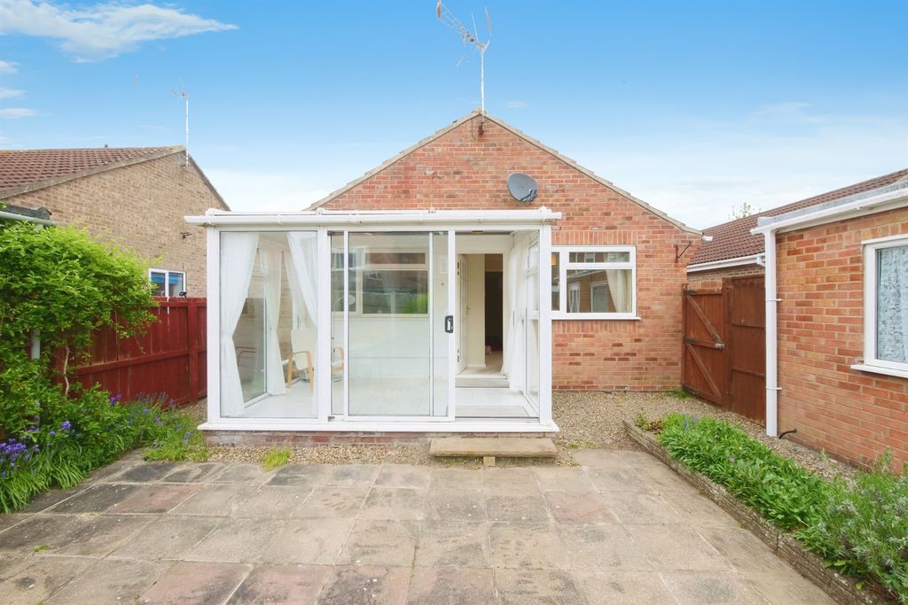 Property photo 2 of 17