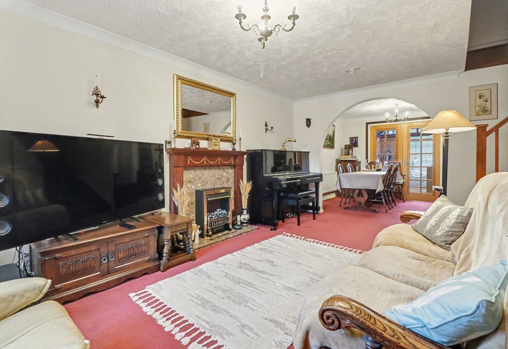 Property photo 2 of 15