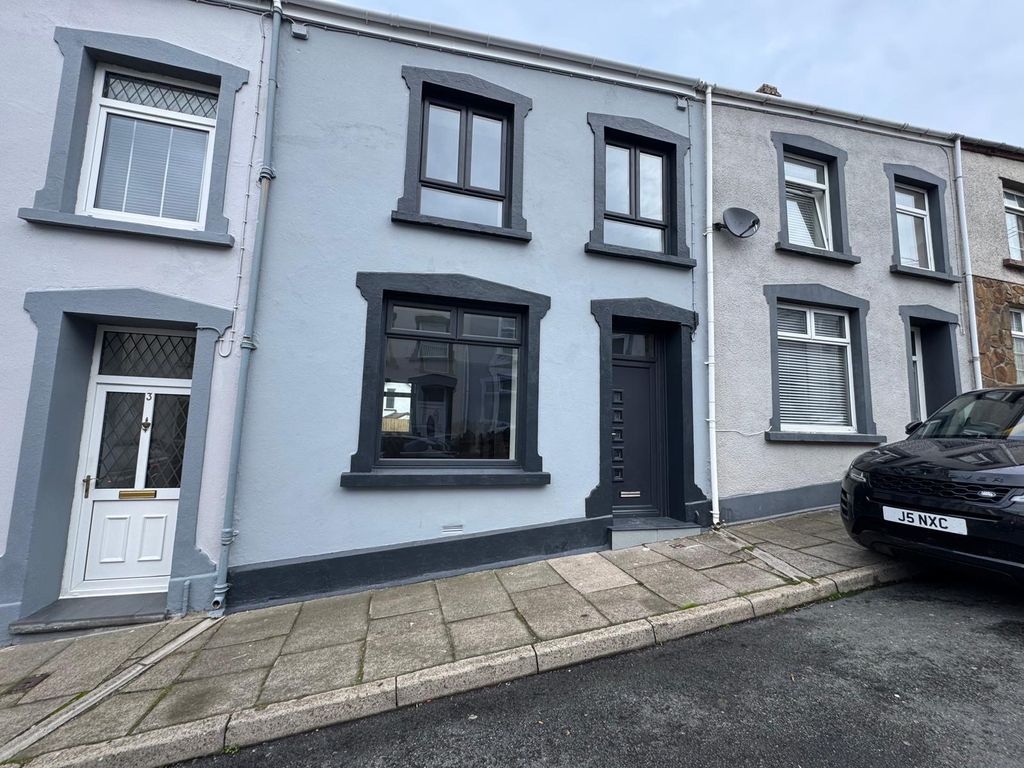 Property photo 1 of 17 cd5B2397-15B1-4Bfd-981B-2c3Fb8Cbd352.Jpeg