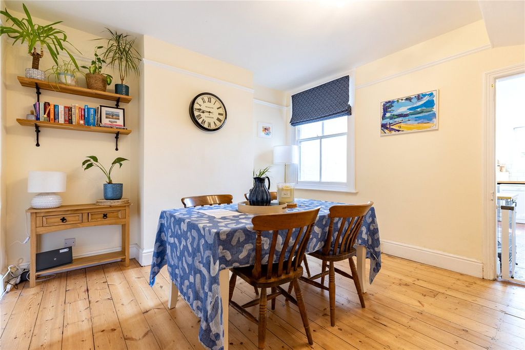 Property photo 3 of 14 Picture No. 07
