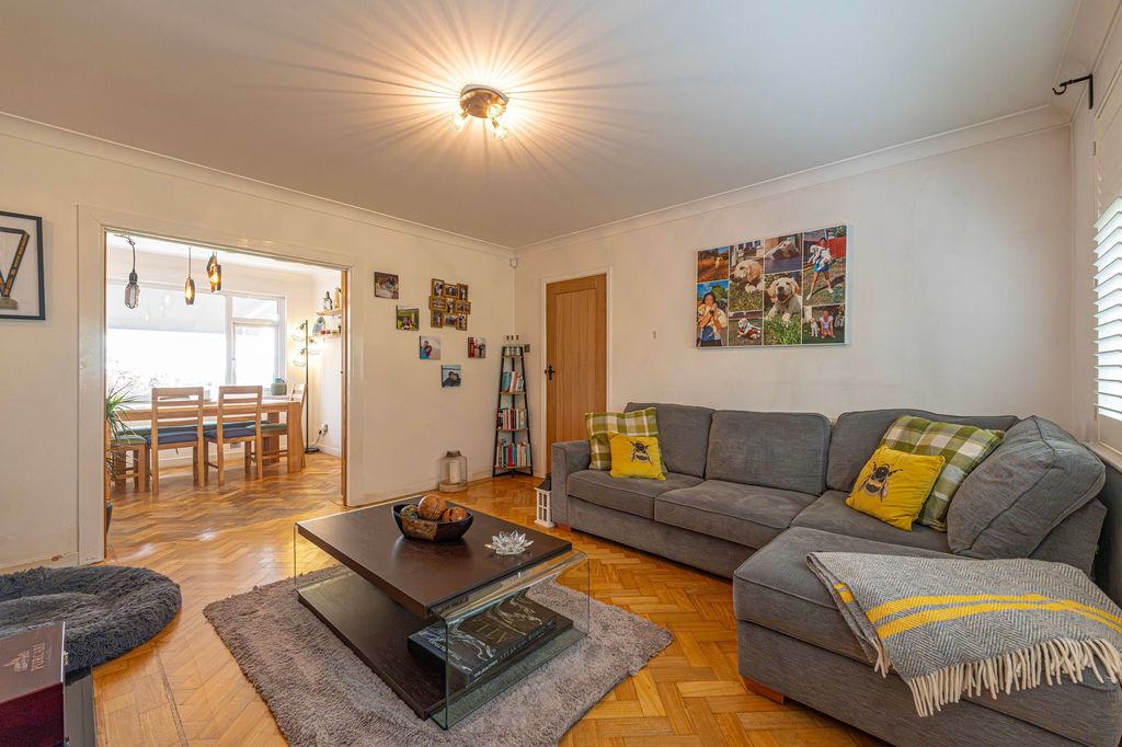 Property photo 3 of 41