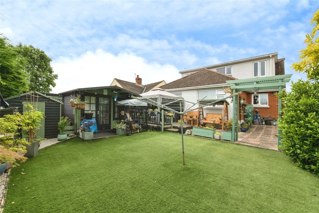Property photo 3 of 17 Picture No. 31
