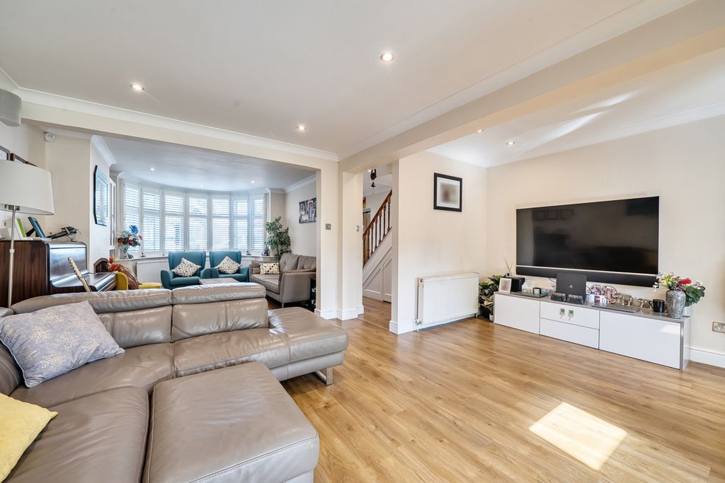 Property photo 2 of 23 1450871-15-69F0F6...