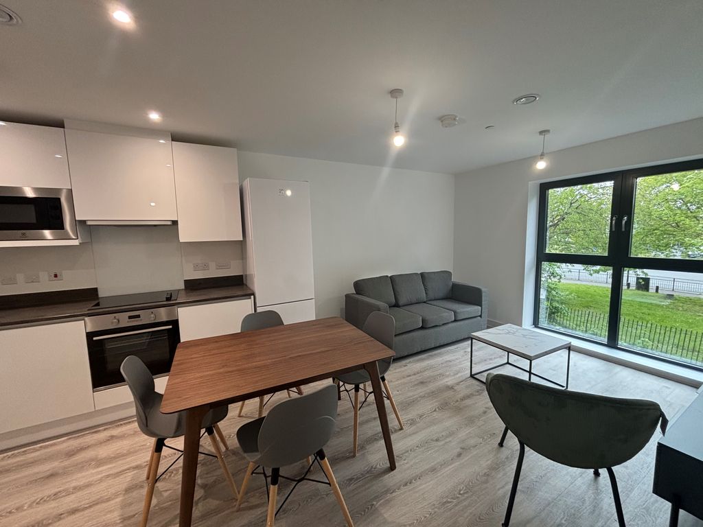 Property photo 2 of 8 Image