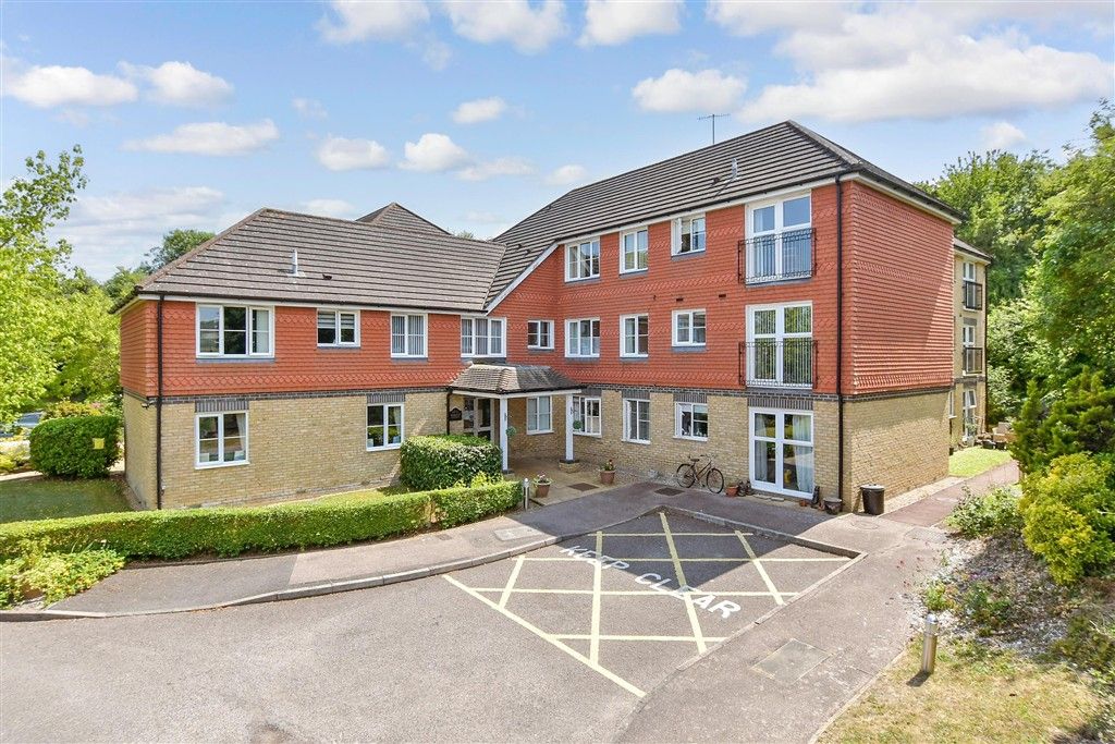 Property photo 2 of 8 External (Web)