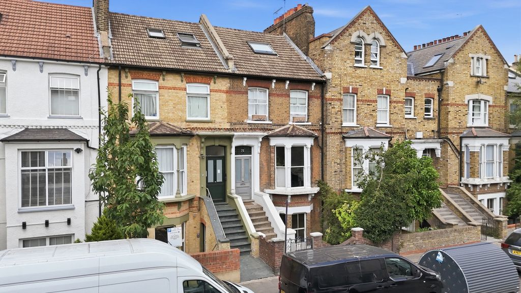 Property photo 1 of 23