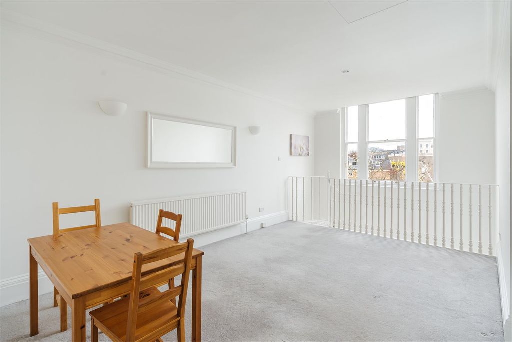 Property photo 2 of 22 Warrington-03.Jpg