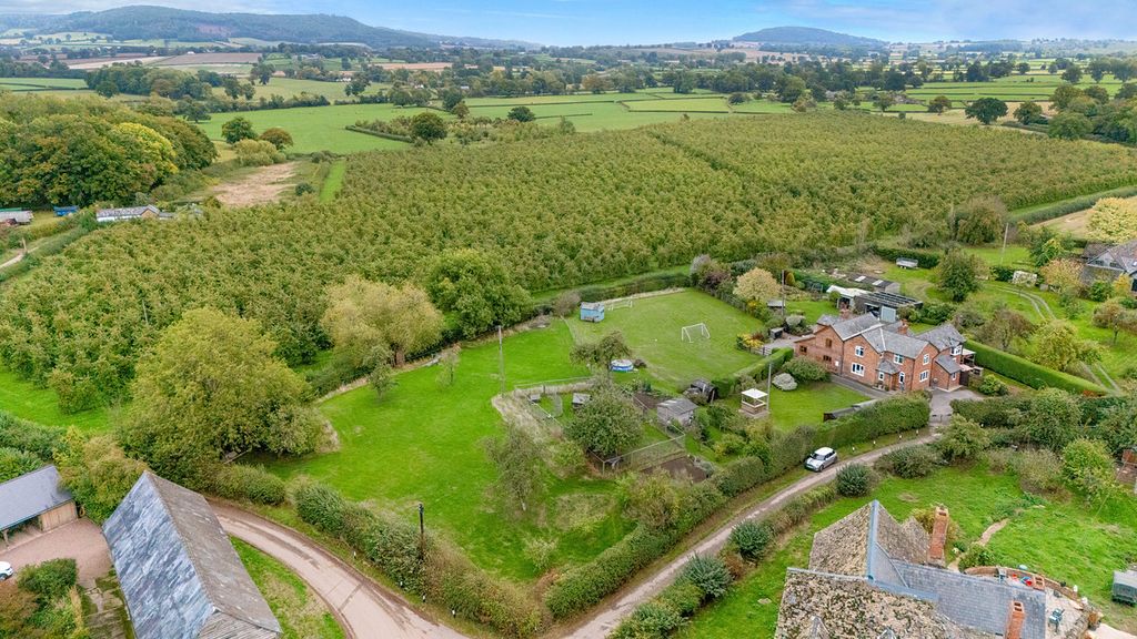 Property photo 3 of 36