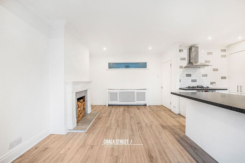 Property photo 3 of 29