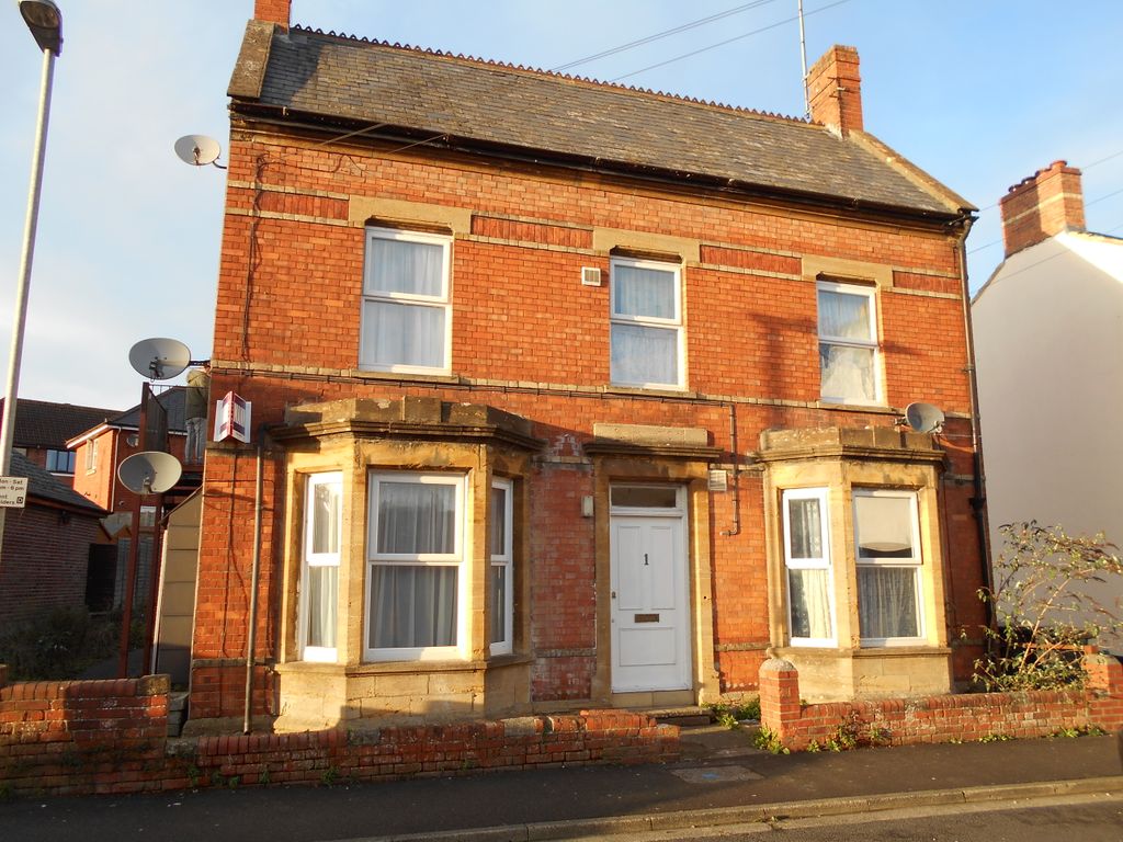 Property photo 1 of 4