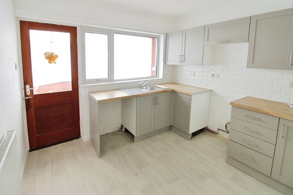 Property photo 2 of 13 E0336cc4-Img_2477.Jpg