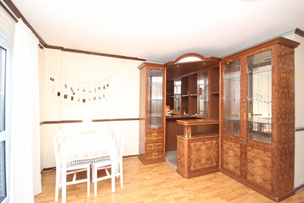 Property photo 2 of 10 Gallery