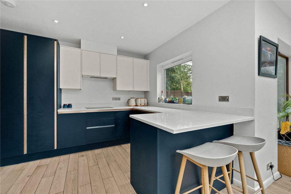 Property photo 3 of 16 Kitchen