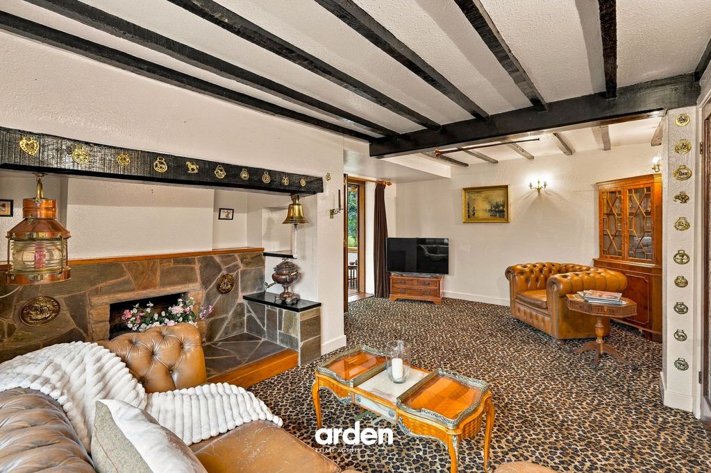 Property photo 2 of 17