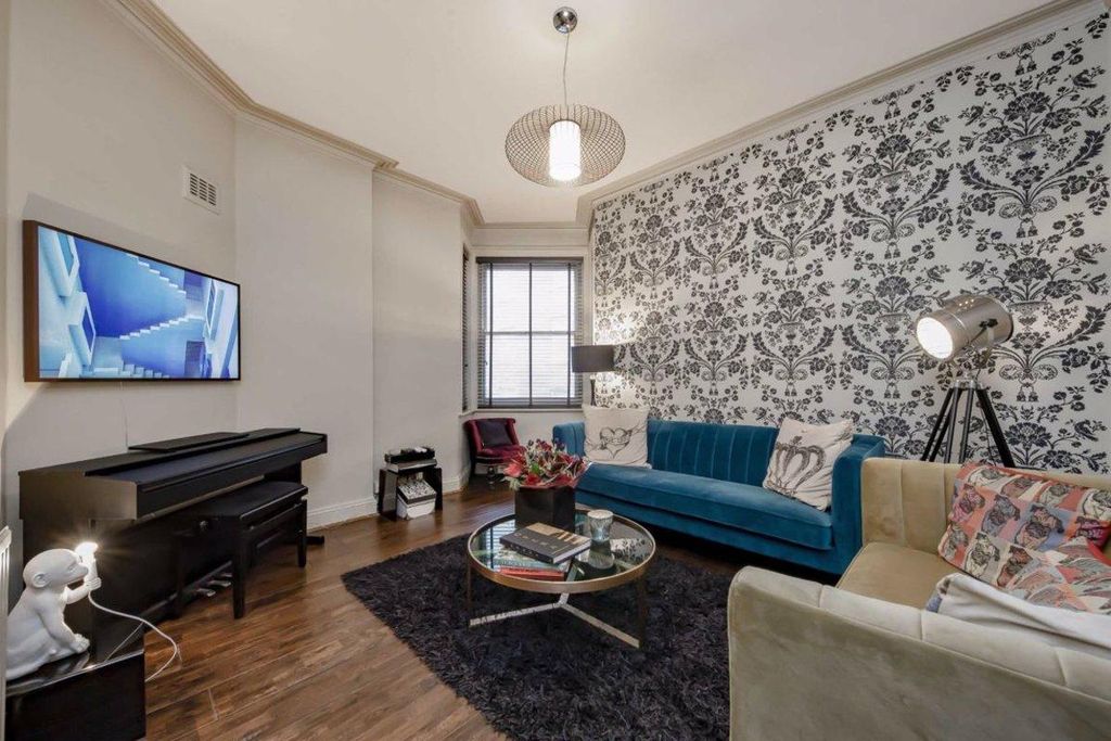 Property photo 1 of 5
