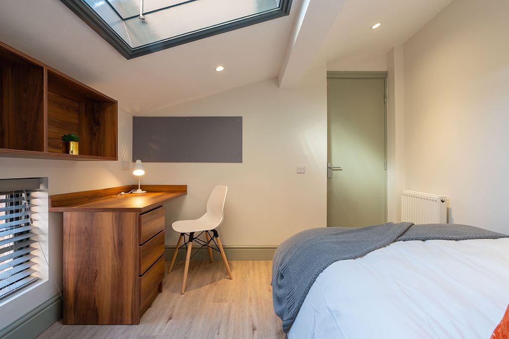 Property photo 3 of 6 Photo 2