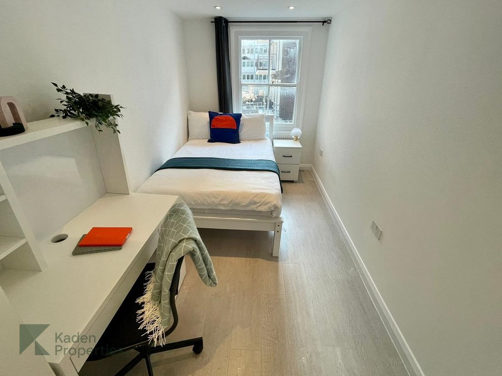 Additional image 10 of 2 bed flat to rentCleveland Street, Fitzrovia W1T