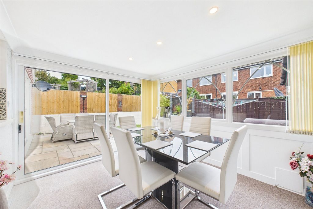 Property photo 3 of 15 Picture No. 16