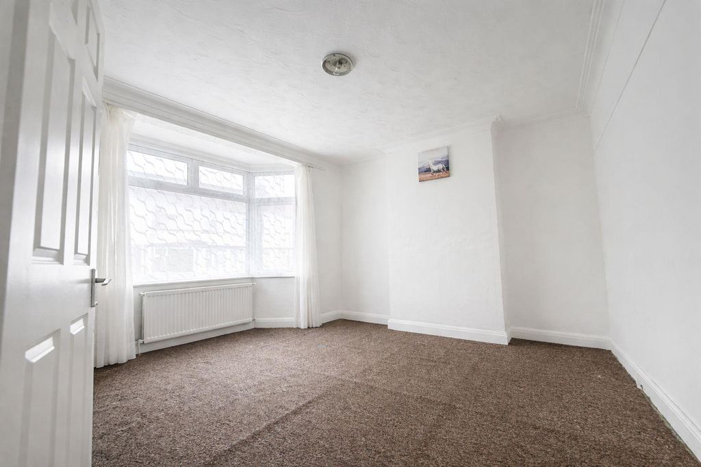 Property photo 3 of 9 Photo-2026-03-12-23-38-16.Jpg