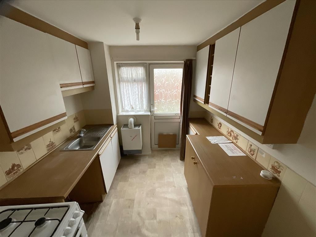 Property photo 3 of 5 Kitchen